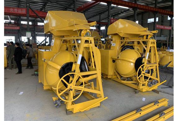 hot sale Self-feeding concrete mixer with diesel engine or electric motor