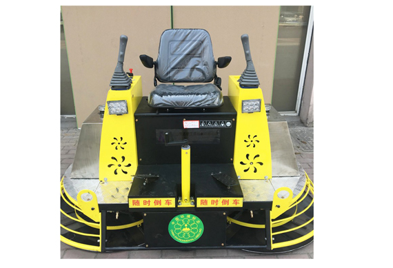 hydraulic power trowel with training wheels for concrete floor