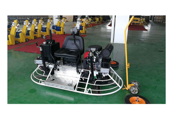 power floating machine for smoothing concrete surface