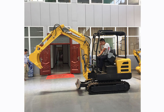 Chinese supply cheap price good quality mini excavator 1.8ton steel track for sale with CE