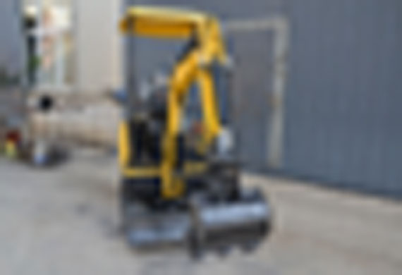 cheap mini excavator with many auxiliary means