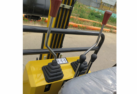 Chinese mini excavator NM-E13 popular in excavator machine market