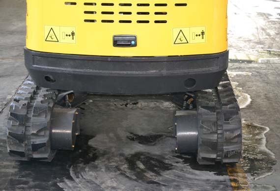 powerful mini excavator tilt bucket low price for sale