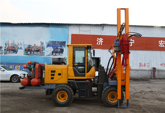 China wheeled ground screw machine pile driver for fence foundation for sale price