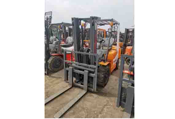 3 tons TCM Forklift