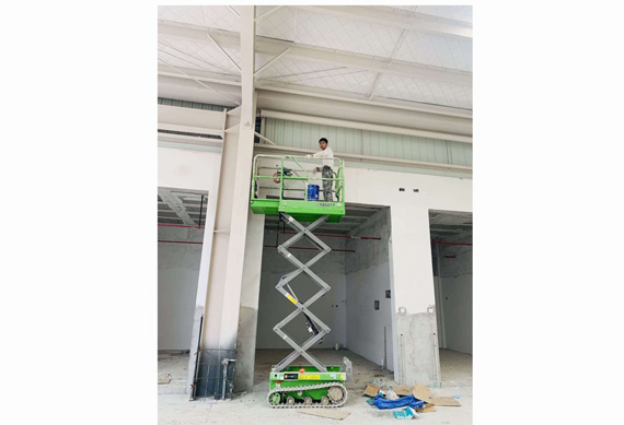 CE ISO approved new design 6m 8m 10m 350kg battery powered automatic control tracked crawler scissor lift platform with low cost