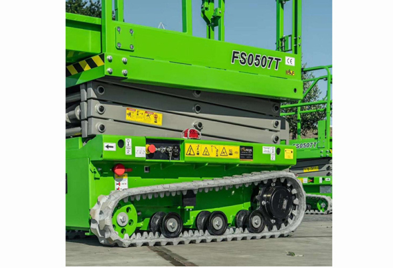 2020 New Design CE ISO approved 200kg 4.5m hydraulic self propelled moving mini tracked crawler electric scissor lift for sale
