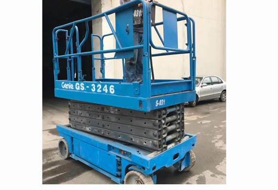 50 units are ready to ship Genie GS3246 Used electric scissor lift with good condition