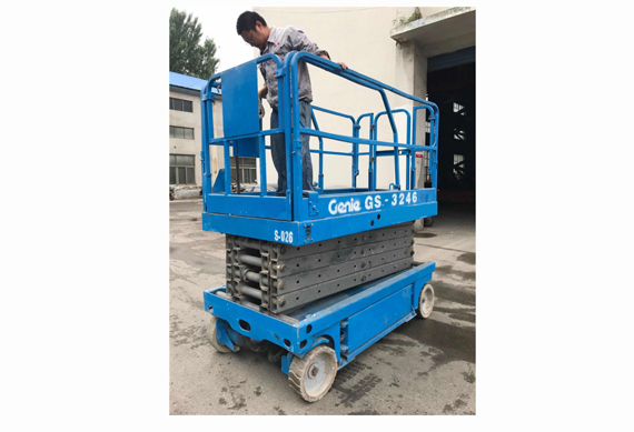 50 units are ready to ship Genie GS3246 Used electric scissor lift with good condition