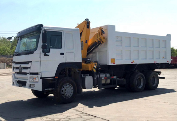 SINOTRUK HOWO 6x4 10 ton knuckle boom dump truck mounted crane