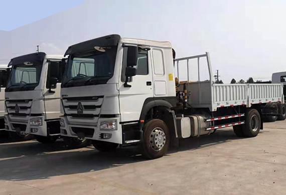 HOWO 4x2 266HP 15tons Truck Mounted Crane for Sale