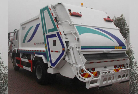 Sinotruk Howo 15m3 garbage compactor truck hydraulic system