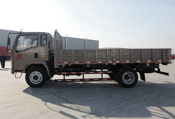 5ton New China Sinotruk Howo 4x2 Light Duty Cargo Truck For Sale