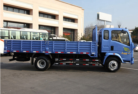 New China 5 ton small cargo truck 4x2 diesel light trucks