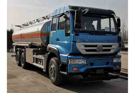 Howo 6x4 oil tanker trailer trucks price for sale