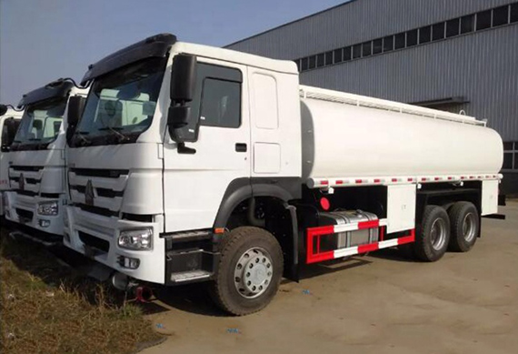 Sinotruk howo 6x4 25000L refueling diesel tank fuel oil used tankers truck for sale