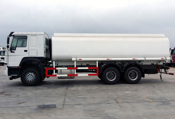 Sinotruk Howo 6x4 Oil Tank Truck Capacity Fuel Tank Truck for sale