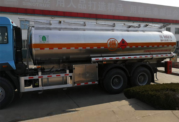 Sinotruk Steyr fuel Tanker Truck of 10-20m3 oil transportation tank truck