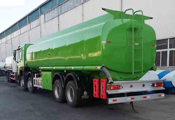 Sinotruk Howo 30000 Liters 8000 Gallon Diesel Oil Transporter Capacity Fuel Tank Tanker Truck For Sale