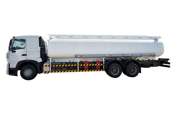 Sinotruk Howo oil tanker truck price specifications for india