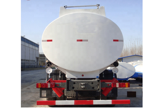 Sinotruk Howo A7 2000 liters fuel oil transportation tank truck for sale