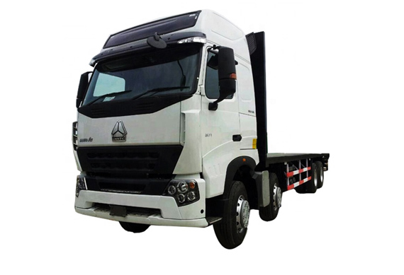 Hot sale factory price Howo A7 tractor trailer truck with low bed flatbed truck