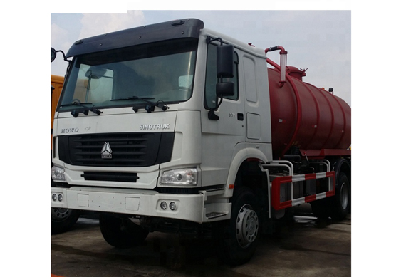 SINOTRUK Howo 6x4 18CBM Vacuum Suction Sewer Cleaning Sewage Tanker Truck for sale