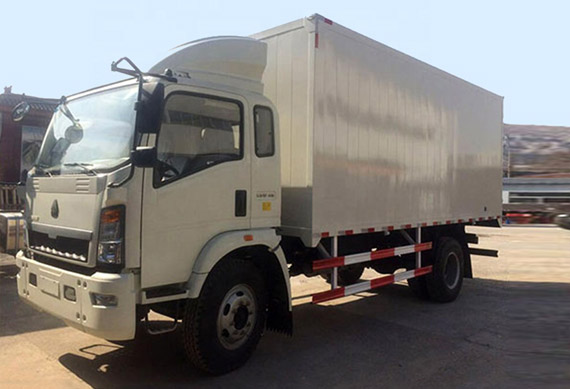 Factory Sell HOWO Light 4X2 Van Box Truck/ MINI Box Van Truck for Sale