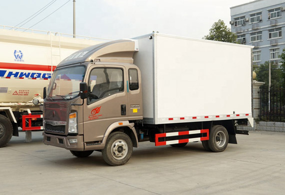 Factory Sell HOWO Light 4X2 Van Box Truck/ MINI Box Van Truck for Sale