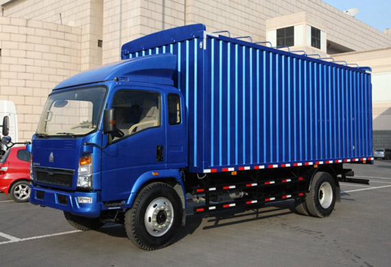 China HOWO 4X2 Light 10 Ton Lorry Truck Cargo Van Truck