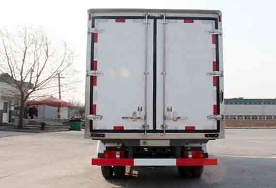 HOWO vegetable transport truck/refrigerated vehicle/refrigerated transport vehicle