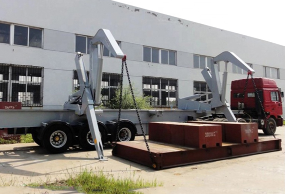 Side Lift Container Crane Self Loading Truck for 20FT 40FT Container