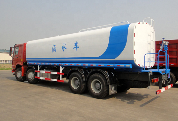 Howo 8X4 30000liers Road Sprinkler fuel water tanker transport truck