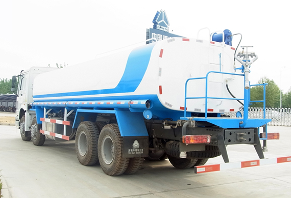 Sinotruk Howo high pressure water truck 8x4 for sale