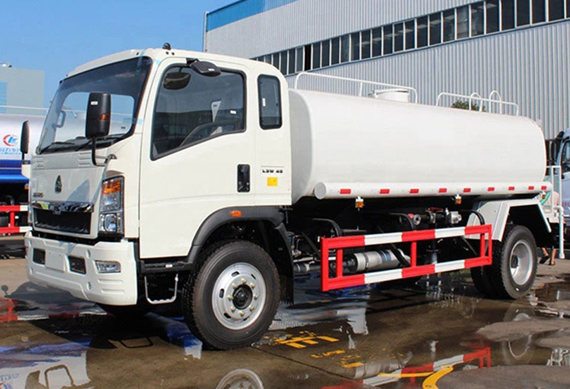 Sinotruk Howo water truck fire truck water capacity 5000 liters water spray truck