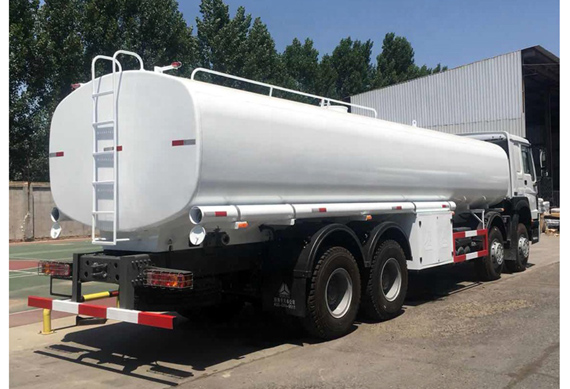 sinotruk 6x4 howo 20 m3 water sprinkler tank truck