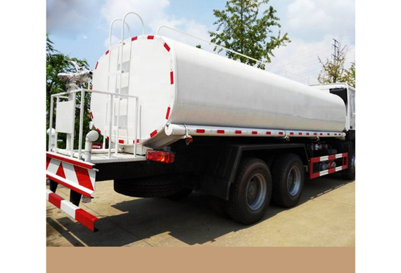 Sinotruck howo 20000 liter water bowser truck