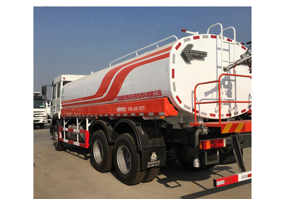 China Sinotruk Howo 20m3 liters 6X4 water tank trucks for sale