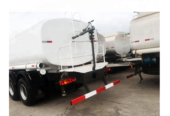 Sinotruk 6x4 Howo 371hp used Water Tanker Truck 25cbm for sale