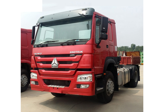 Sinotruk howo 4x2 tractor head truck low price sale