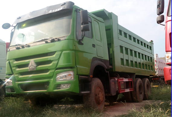 Second hand China Sinotruck howo 10wheels 375hp 6x4 tipper dump truck for sale