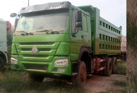 Second hand China Sinotruck howo 10wheels 375hp 6x4 tipper dump truck for sale