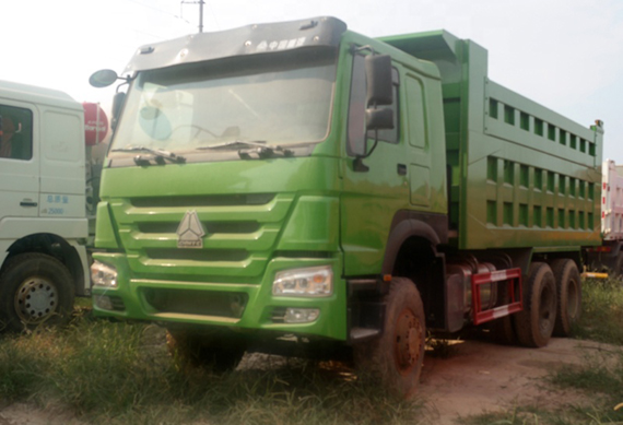 Second hand China Sinotruck howo 10wheels 375hp 6x4 tipper dump truck for sale