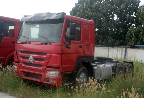 Used Sinotruk HOWO 371HP Euro 2 Tractor Head Trucks