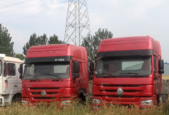 Used 371HP 6X4 Sinotruk HOWO Heavy Duty Truck Trailer Head Tractor Head for Tanzania