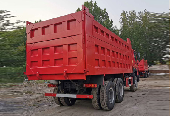 Sinotruk used howo 6*4 371HP dump truck tippers direct sale for Ghana