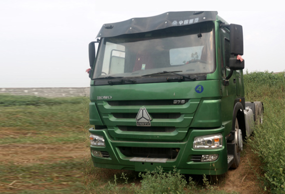 Widely Used Cheap HOWO 6*4 Tractor Truck for Africa