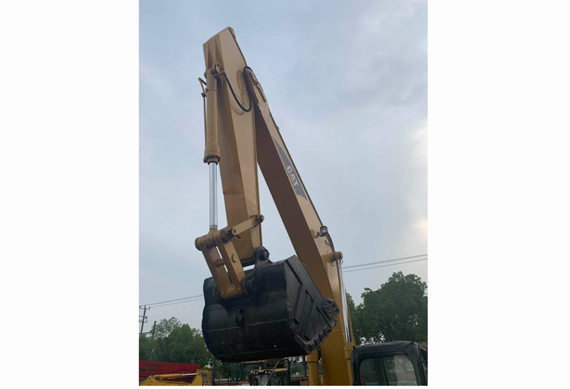 CAT 320C in stock. SHANGHAI, CHINA