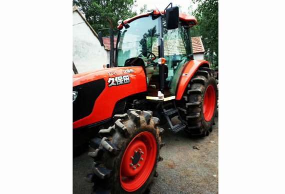 used Kubota tractors M1204 used tractors used japan tractors for sale in china