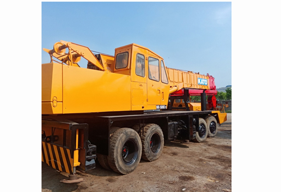 used japan crane used original kato NK500E 50T truck crane for sale in china